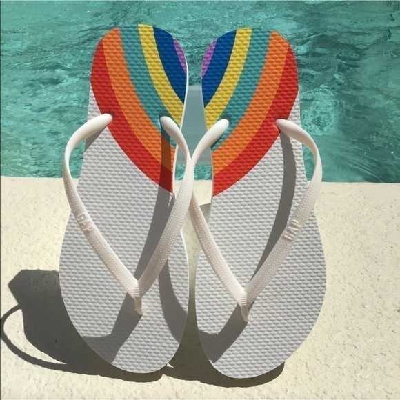 LAST 1! NEW Gap Rainbow Pride Women Flip Flops SZ 10 White Beach Cruise Sandals - Picture 1 of 12